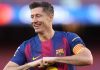 Robert Lewandowski usai mencetak gol untuk Barcelona