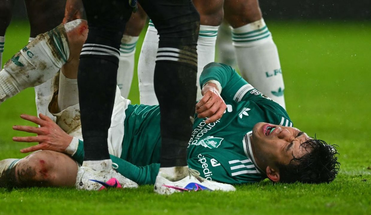 Wataru Endo pemain Liverpool cedera