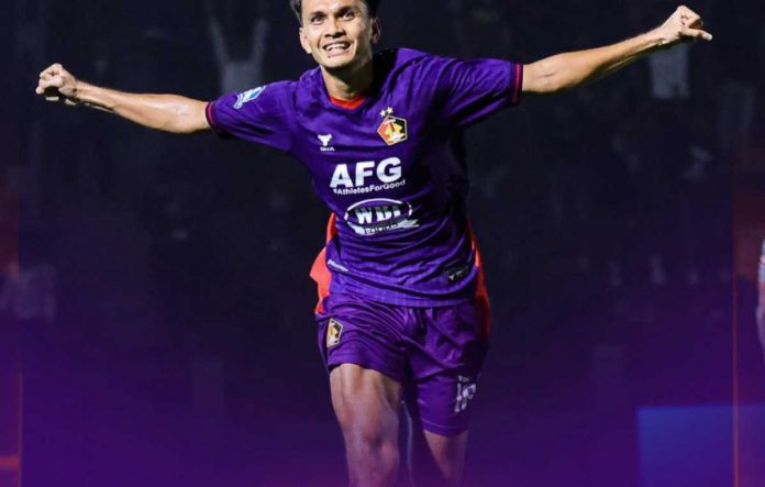 Al Hamra Hehanusa Usai Mencetak Gol untuk Persik Kediri di Laga vs PSBS Biak Al Hamra Hehanusa Usai Mencetak Gol untuk Persik Kediri di Laga vs PSBS Biak