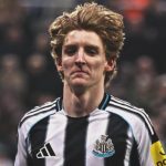 Chelsea gagal meraih poin penting dalam perebutan tiket Liga Champions setelah dikalahkan Newcastle lewat gol tunggal Anthony Gordon.