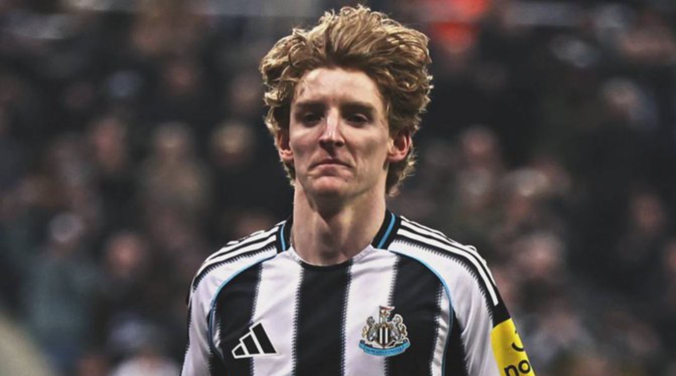 Chelsea gagal meraih poin penting dalam perebutan tiket Liga Champions setelah dikalahkan Newcastle lewat gol tunggal Anthony Gordon.