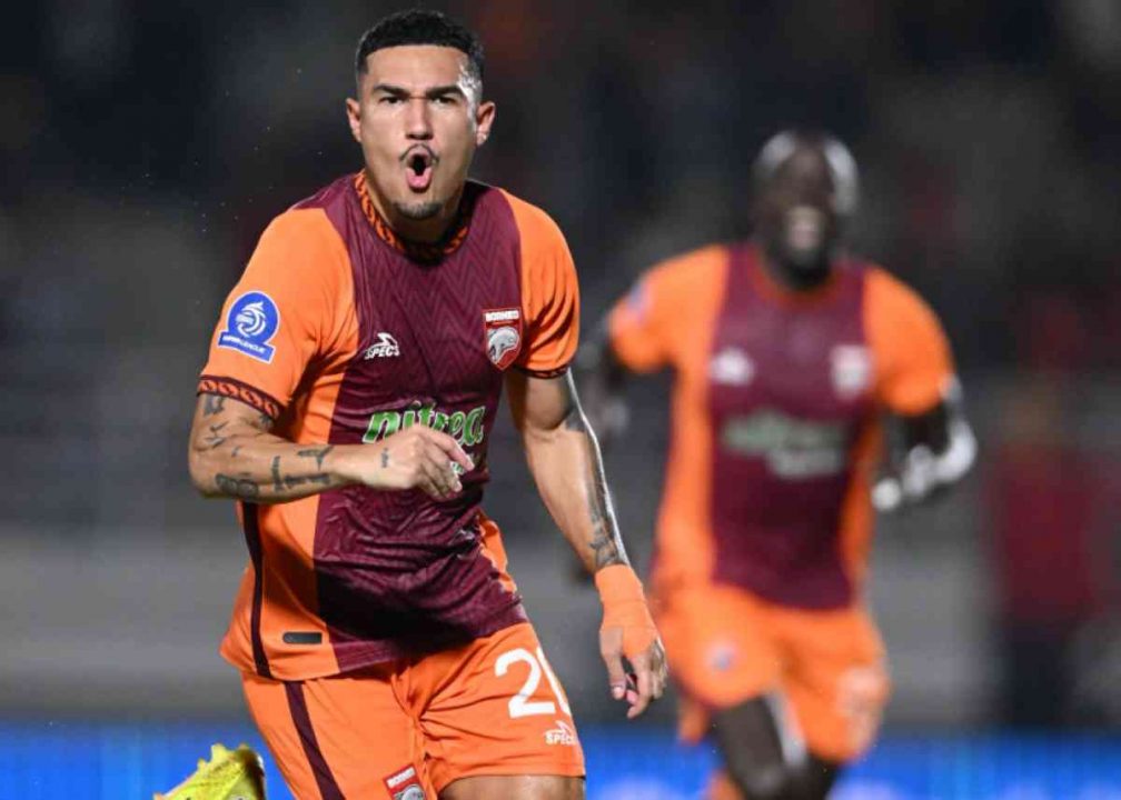 Pesut Etam Mengamuk Persebaya Tak Berdaya