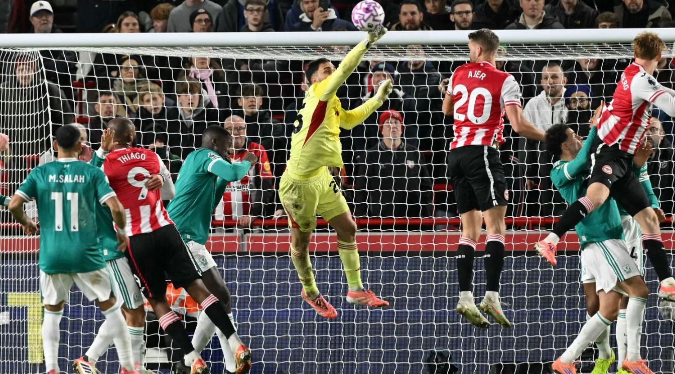 Brentford juga menjadi salah satu tim yang pertama kali memanfaatkan skema bola mati musim ini