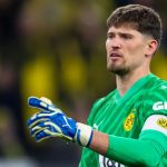 Gregor Kobel kiper Borussia Dortmund