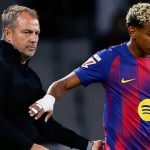 Hansi Flick dan pemain Barcelona Lamine Yamal