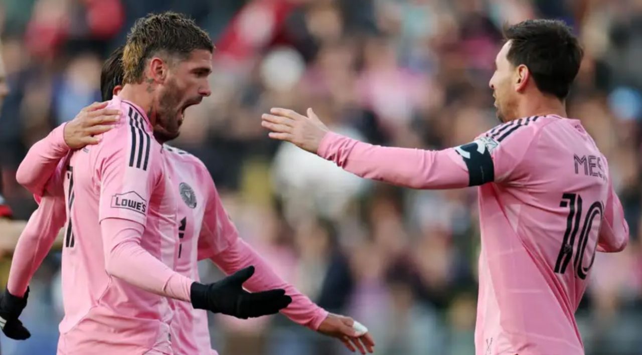 Lionel Messi dekati rekor 900 Gol