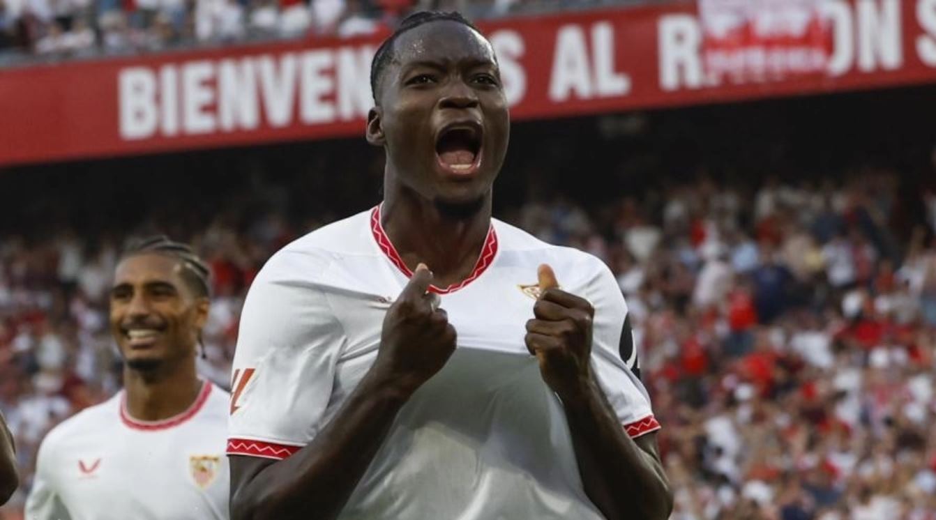 Lucien Agoume pemain Sevilla
