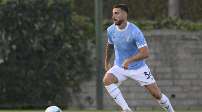 Mario Gila pemain Lazio Mario Gila pemain Lazio