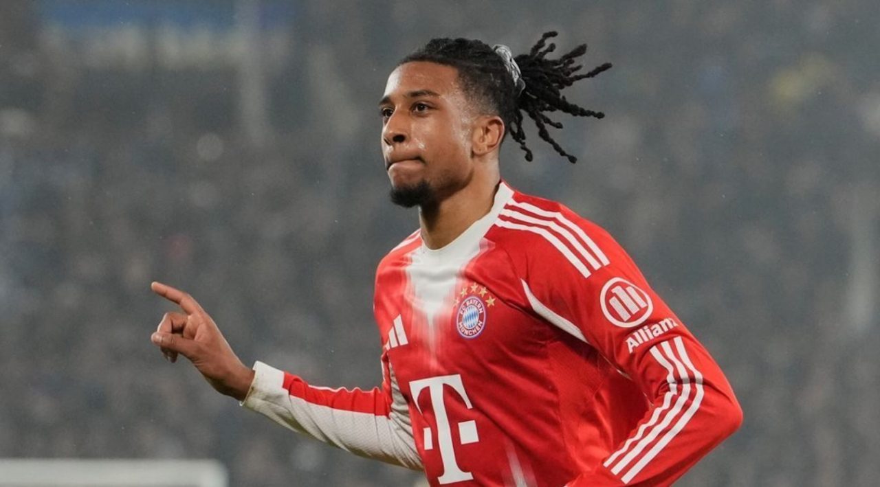 Michael Olise pemain Bayern Munchen
