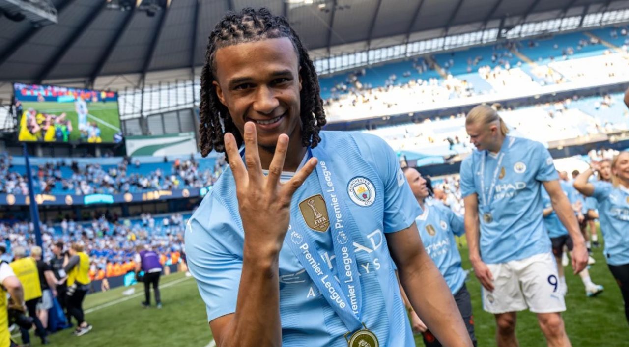 Nathan Ake pemain indaran Barcelona