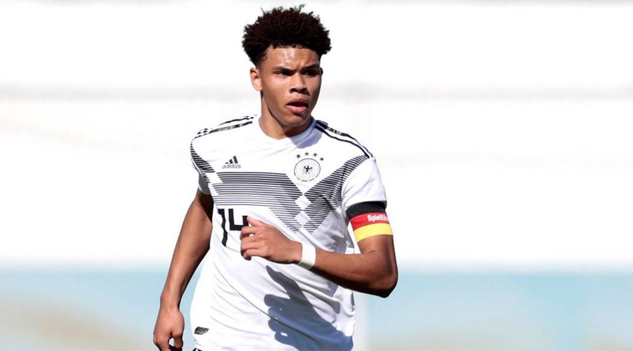 Nnamdi Collins pemain Eintracht Frankfurt