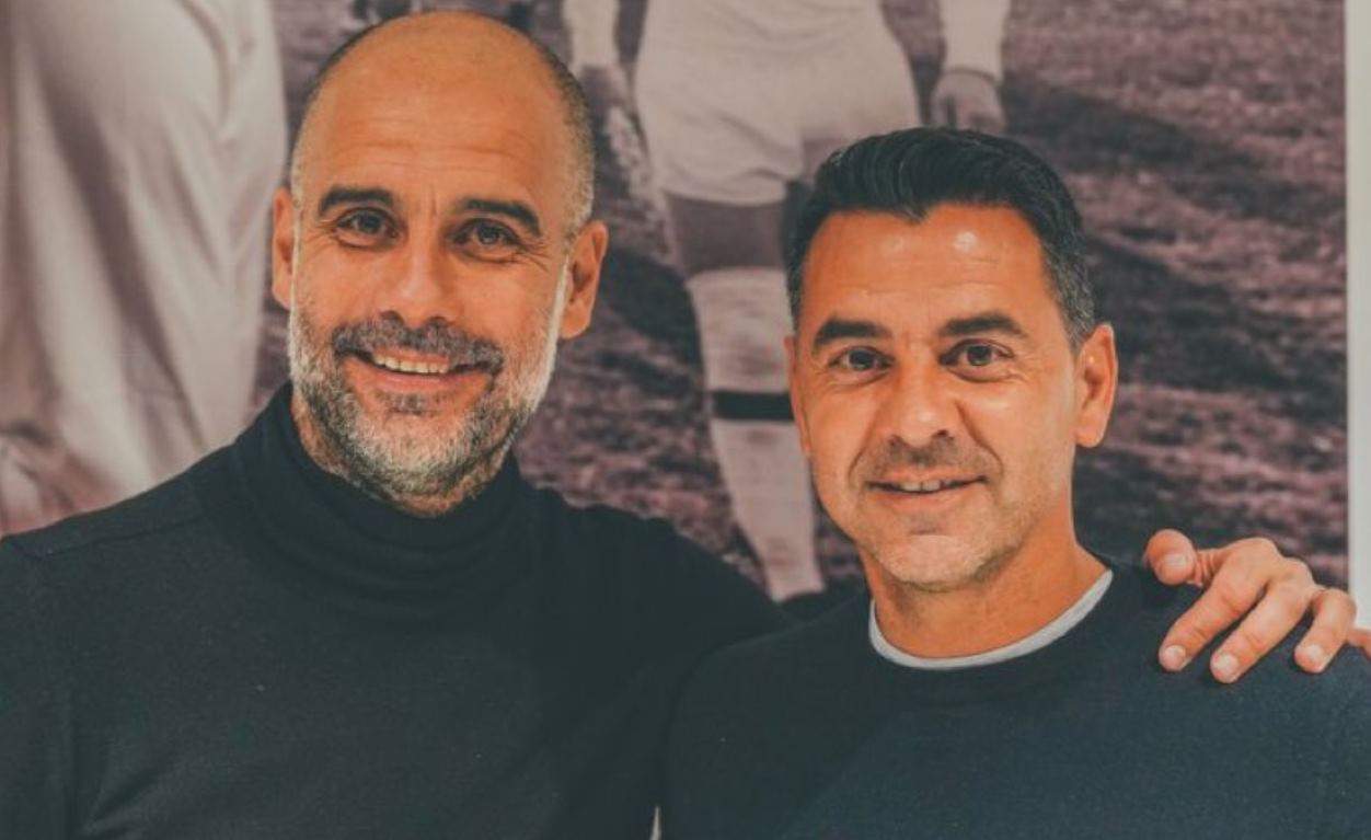 Pep Guardiola bersama Michel Sanchez pelatih Girona Pep Guardiola bersama Michel Sanchez pelatih Girona