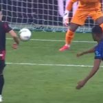 Samuele Ricci saat melakukan handball di laga AC Milan vs Inter Milan