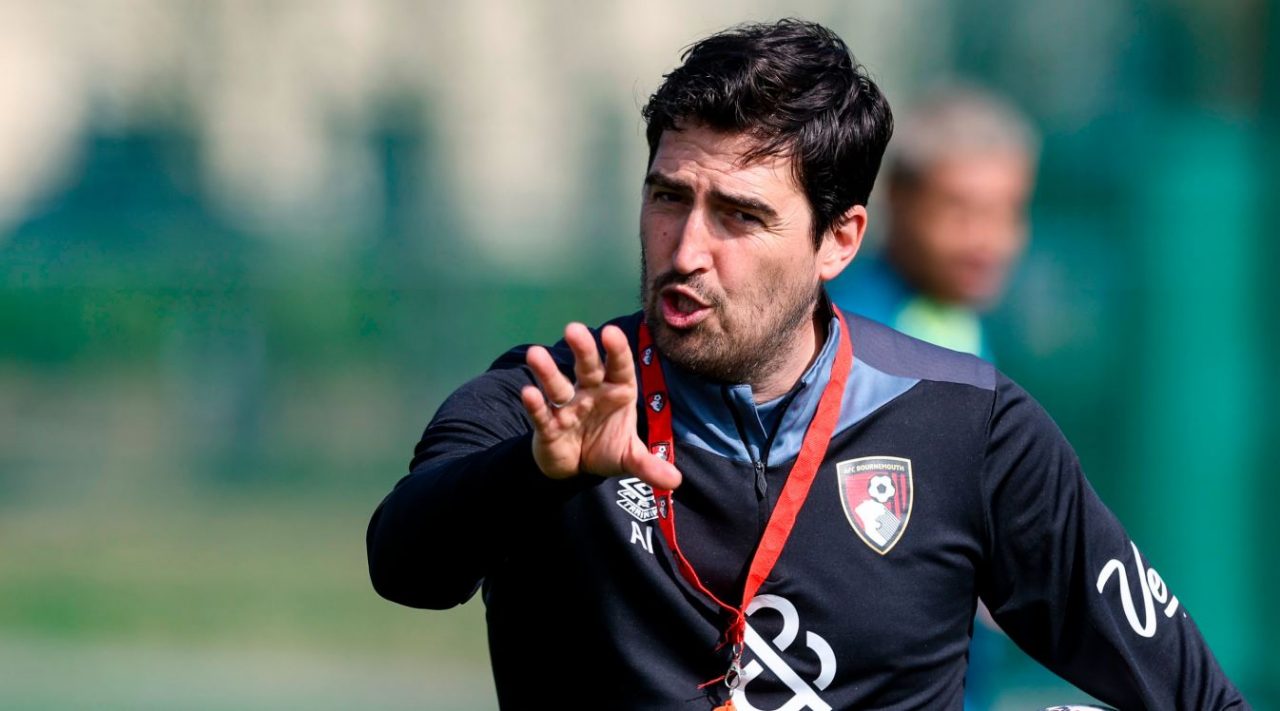 Andoni Iraola salah satu kandidat calon pelatiih Manchester United