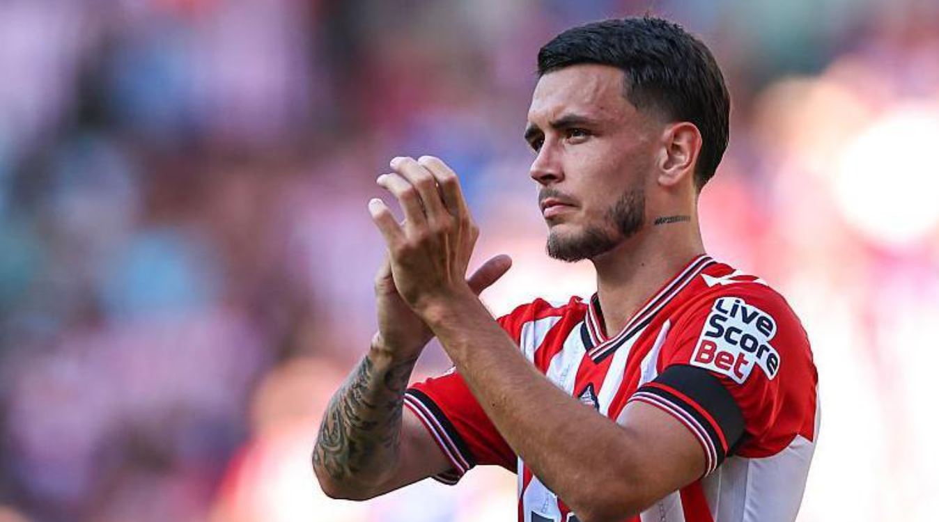 Bukan hanya Liverpool yang incar transfer Enzo Le Fee