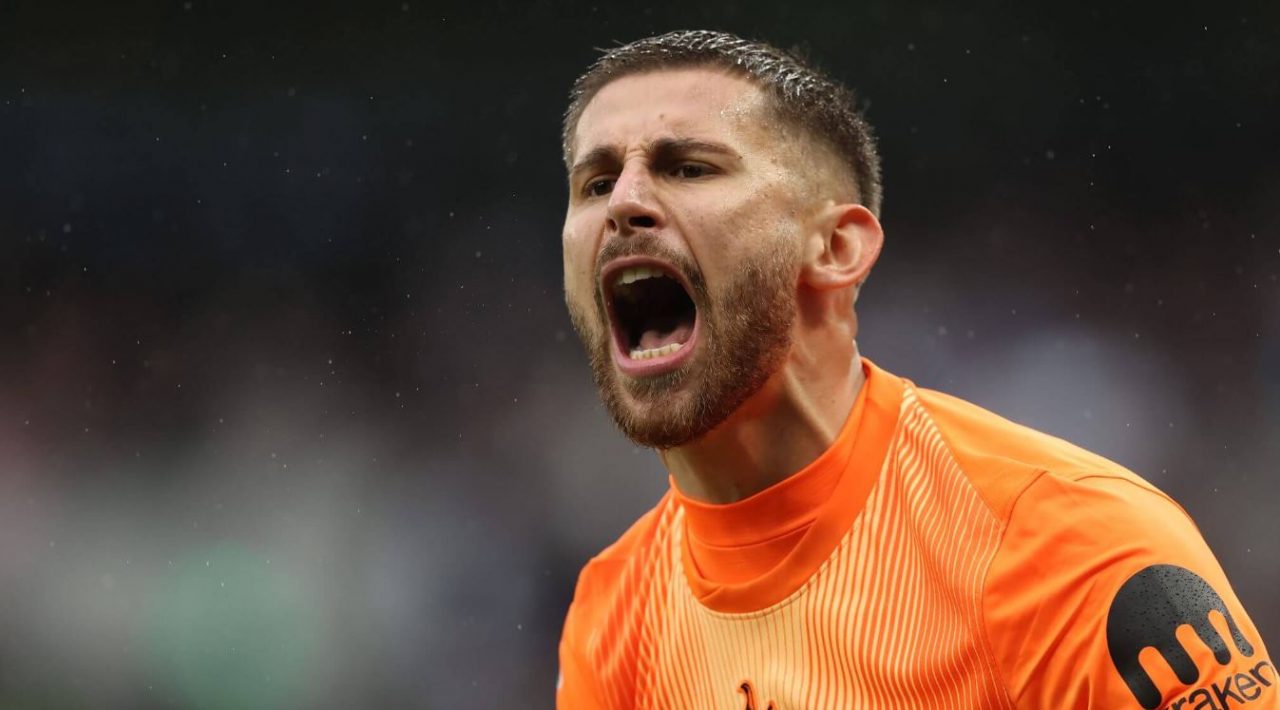 Guglielmo Vicario kiper Tottenham Hotspur