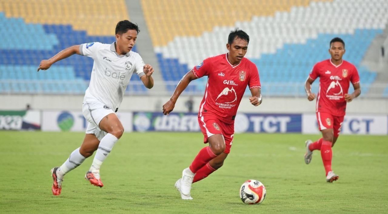 Hasil Arema FC vs Malut United skor akhir 1-1 - BRI Super League
