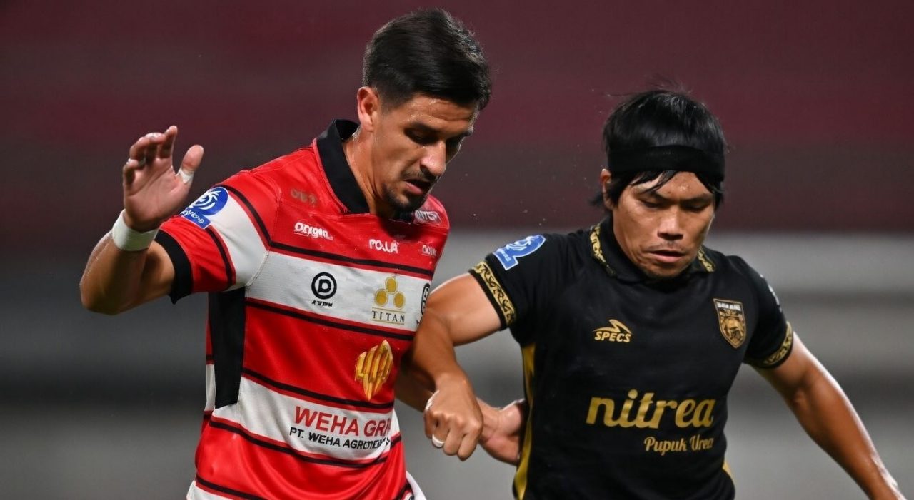 Dua Gol Tanque Hancurkan Semen Padang, Persib Makin Tak Terbendung!