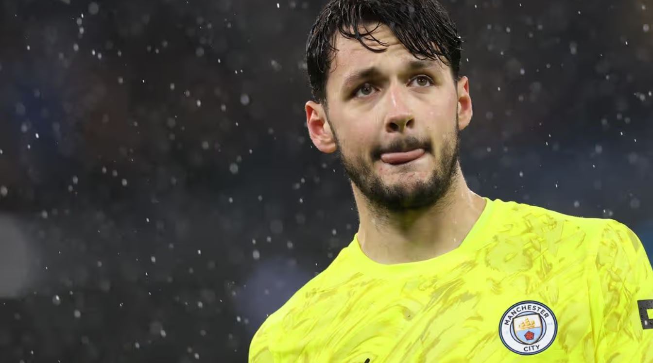 Kedatangan Donnarumma Picu Trafford Cari Klub Baru