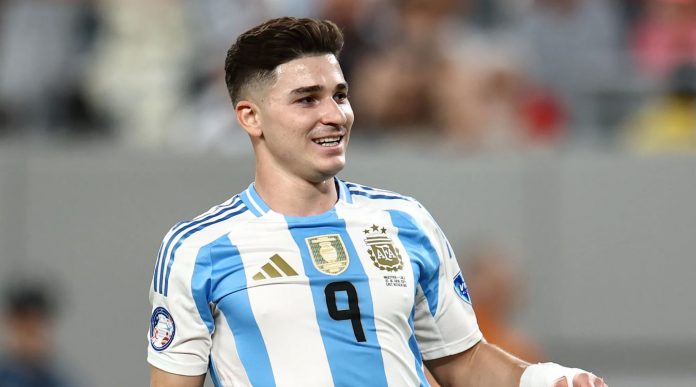 Julian Alvarez Julián Alvarez Jadi Rebutan, 3 Klub Siap Bajak Sang Striker