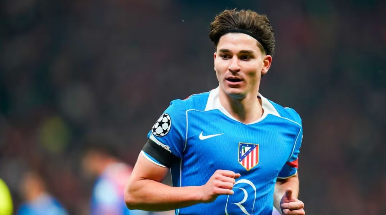 Ketertarikan Barcelona Meningkat, Atletico Madrid Prioritaskan Perpanjangan Kontrak Alvarez