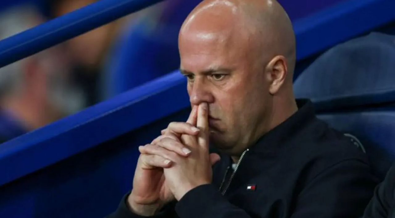 Kabar Buruk untuk Arne Slot Cedera Datang di Momen Krusial