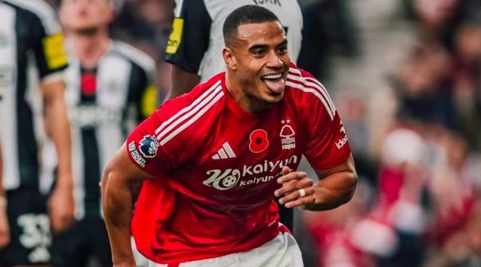 Manchester United Bidik Bek Tengah Baru, Murillo Unggul dari Senesi dalam Statistik Manchester United Bidik Bek Tengah Baru, Murillo Unggul dari Senesi dalam Statistik