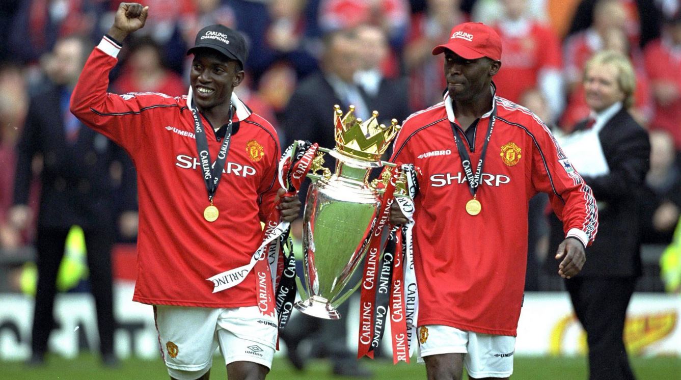 Manchester United juara EPL 1998-1999