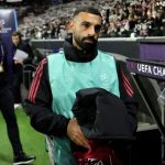 Dari Bangku Cadangan Liverpool, Mohamed Salah Nonton Strategi Gagal Total Arne Slot