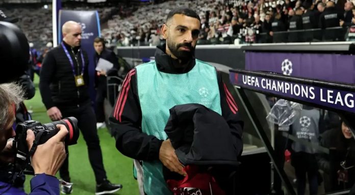 Dari Bangku Cadangan Liverpool, Mohamed Salah Nonton Strategi Gagal Total Arne Slot