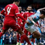 Liverpool Terpuruk Nama Xabi Alonso Menggema, Van Dijk Biang Kekalahan The Reds? Momen saat Virgil Van Dijk melakukan pelanggaran berbuah penalti untuk Manchester City