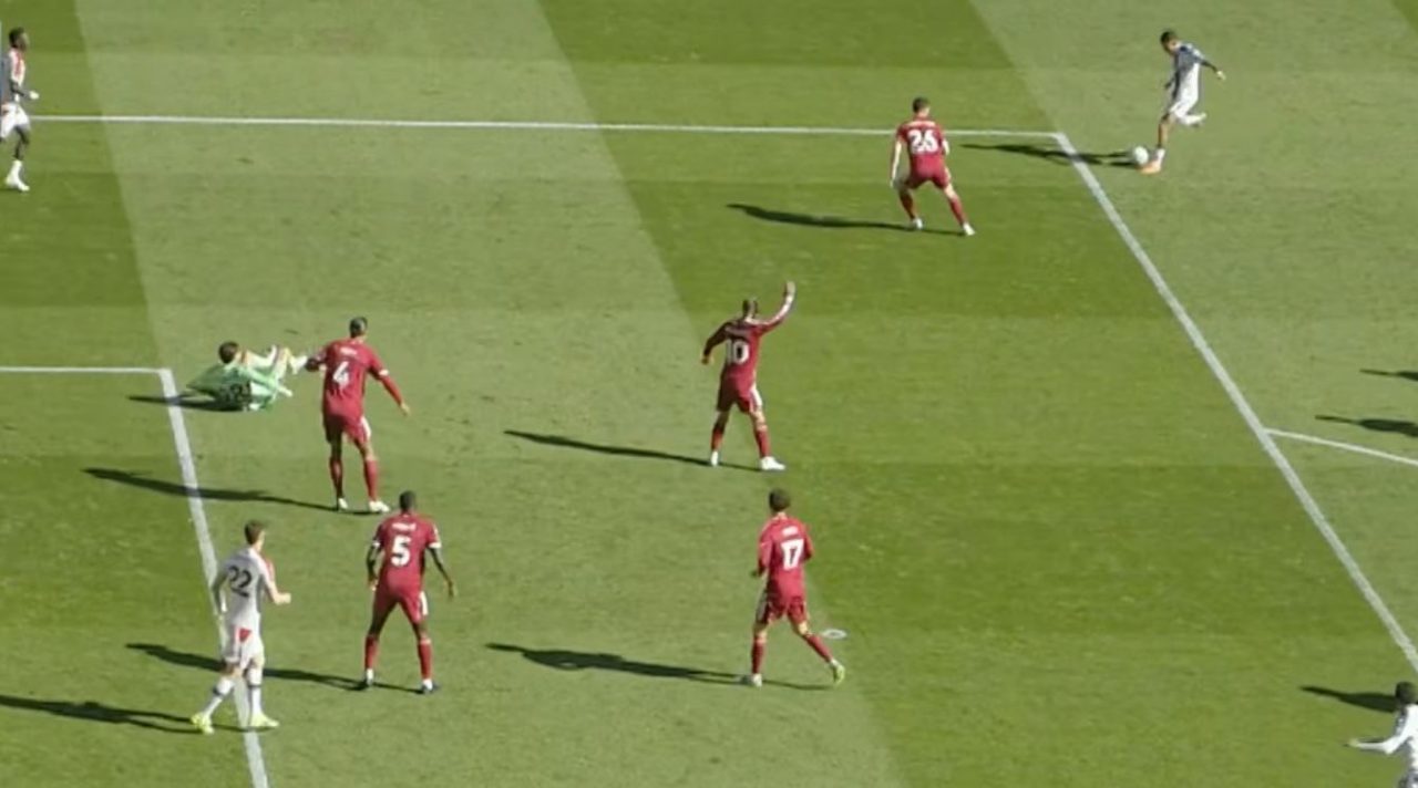 Penjelasan lengkap Oliver Glasner soal gol Daniel Munoz yang menuai protes dalam laga Crystal Palace vs Liverpool di Liga Inggris