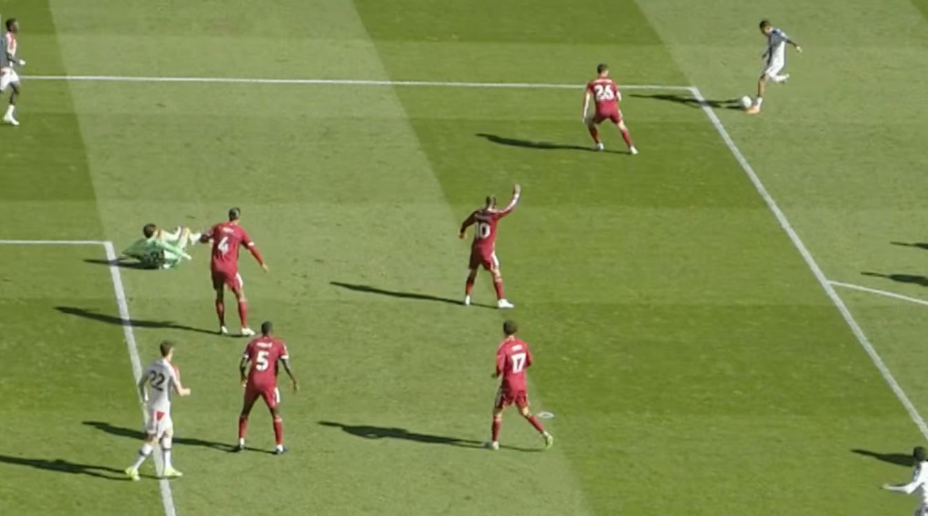 Penjelasan lengkap Oliver Glasner soal gol Daniel Munoz yang menuai protes dalam laga Crystal Palace vs Liverpool di Liga Inggris