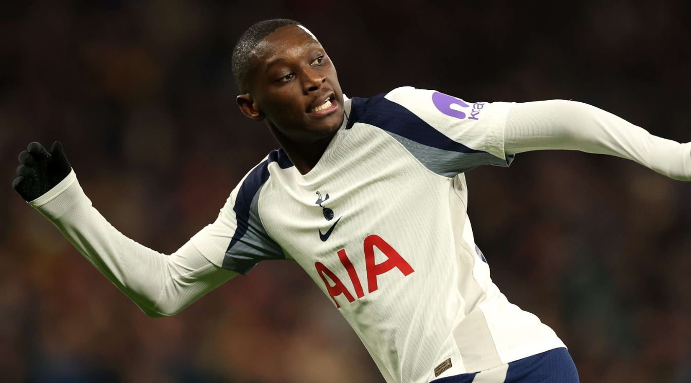 Liverpool Pertimbangkan Randal Kolo Muani sebagai Pengganti Mohamed Salah