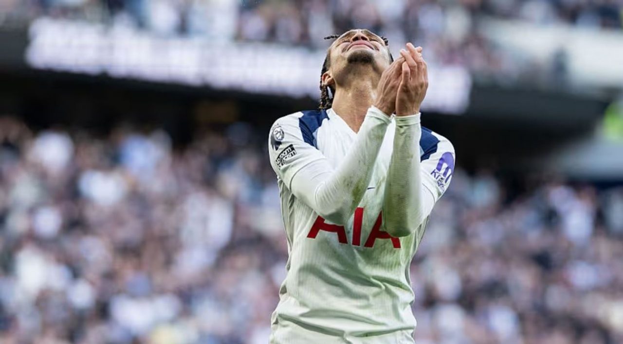 Rekor Buruk Menghantui Tottenham, Peluang Degradasi Meningkat