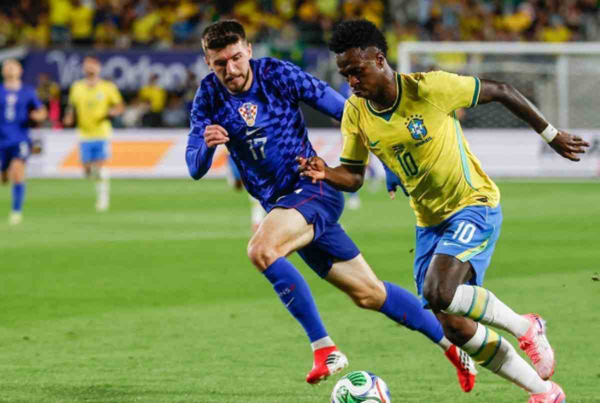 Vinicius Junior dalam Aksinya di Laga Pemanasan Brasil vs Kroasia