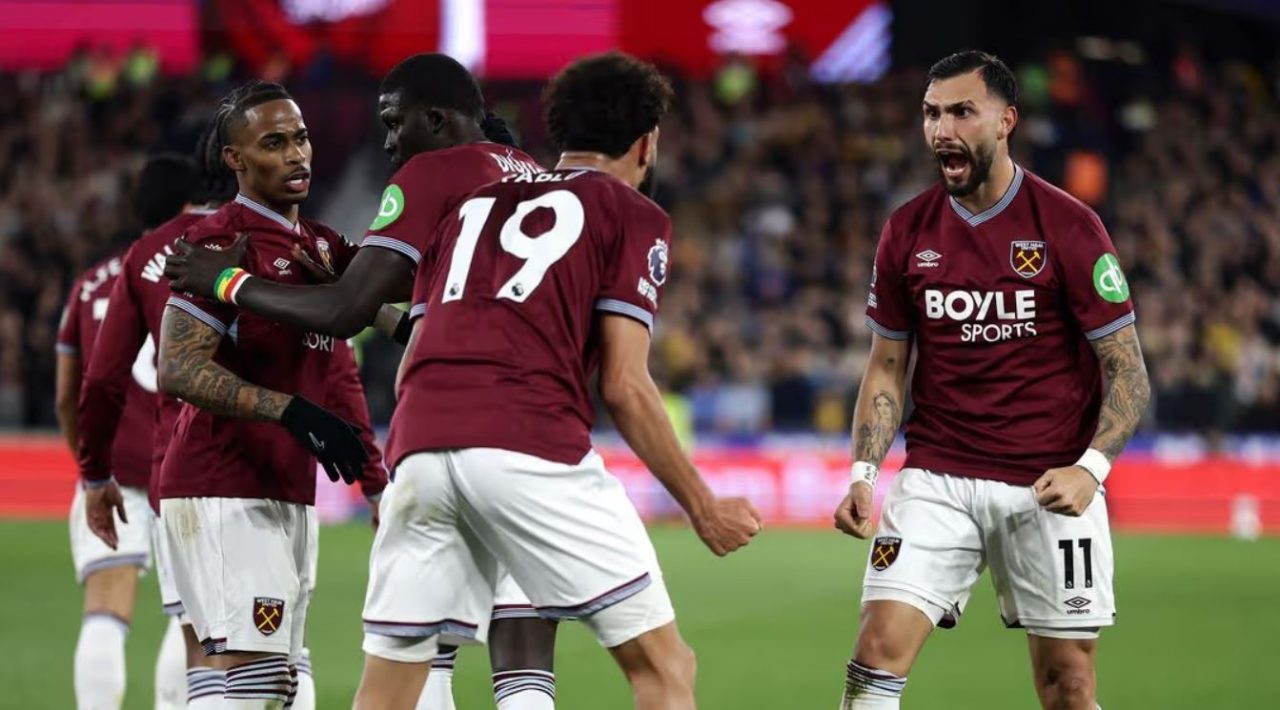 Pesta Gol The Hammers Buat Tottenham Terjun Bebas ke Jurang Degradasi!