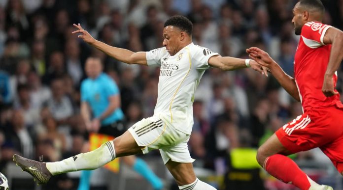 Duel antara Kylian Mbappe dan Jonathan Tah Duel antara Kylian Mbappe dan Jonathan Tah