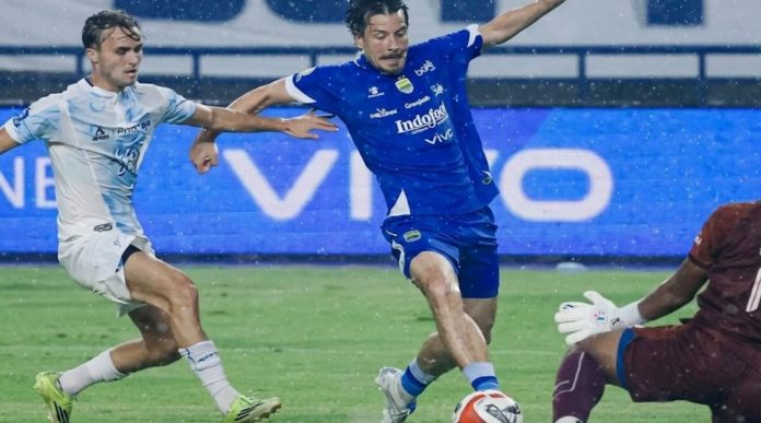 Aksi Cahya Supriadi Tak Cukup, Persib Bandung Tetap Menang 1-0 (Instagram/persib) Aksi Cahya Supriadi Tak Cukup, Persib Bandung Tetap Menang 1-0 (Instagram/persib)
