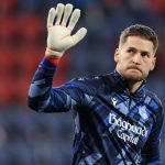 Barcelona Ikut Masuk, Perebutan Alex Remiro Makin Sengit