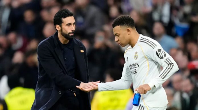 Alvaro Arbeloa dan Kylian Mbappe Alvaro Arbeloa dan Kylian Mbappe
