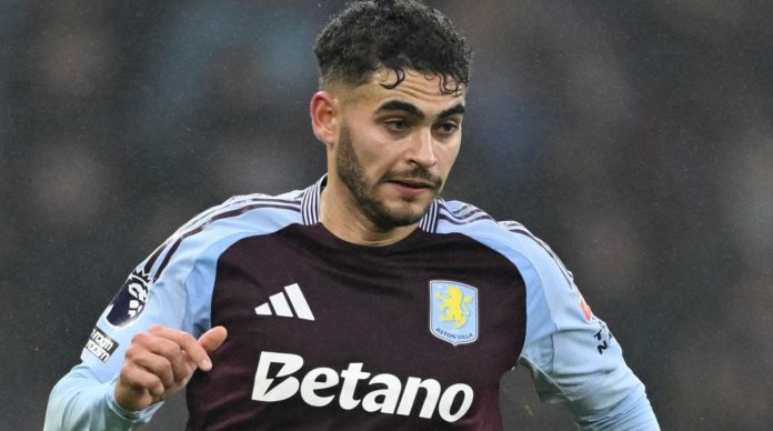 Valencia Incar Bek Aston Villa Andrés García untuk Solusi Jangka Panjang