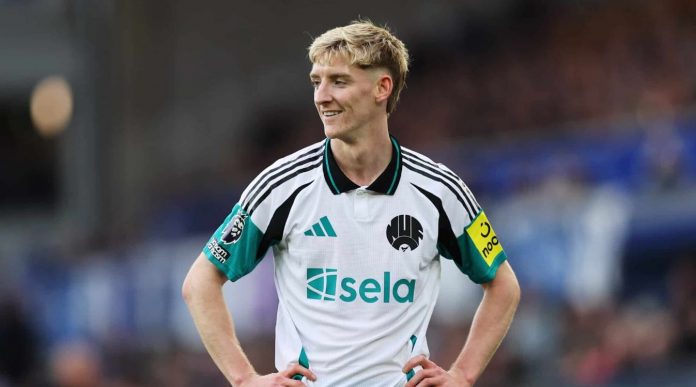 Anthony Gordon pemain Newcastle United incaran Barcelona Anthony Gordon pemain Newcastle United incaran Barcelona