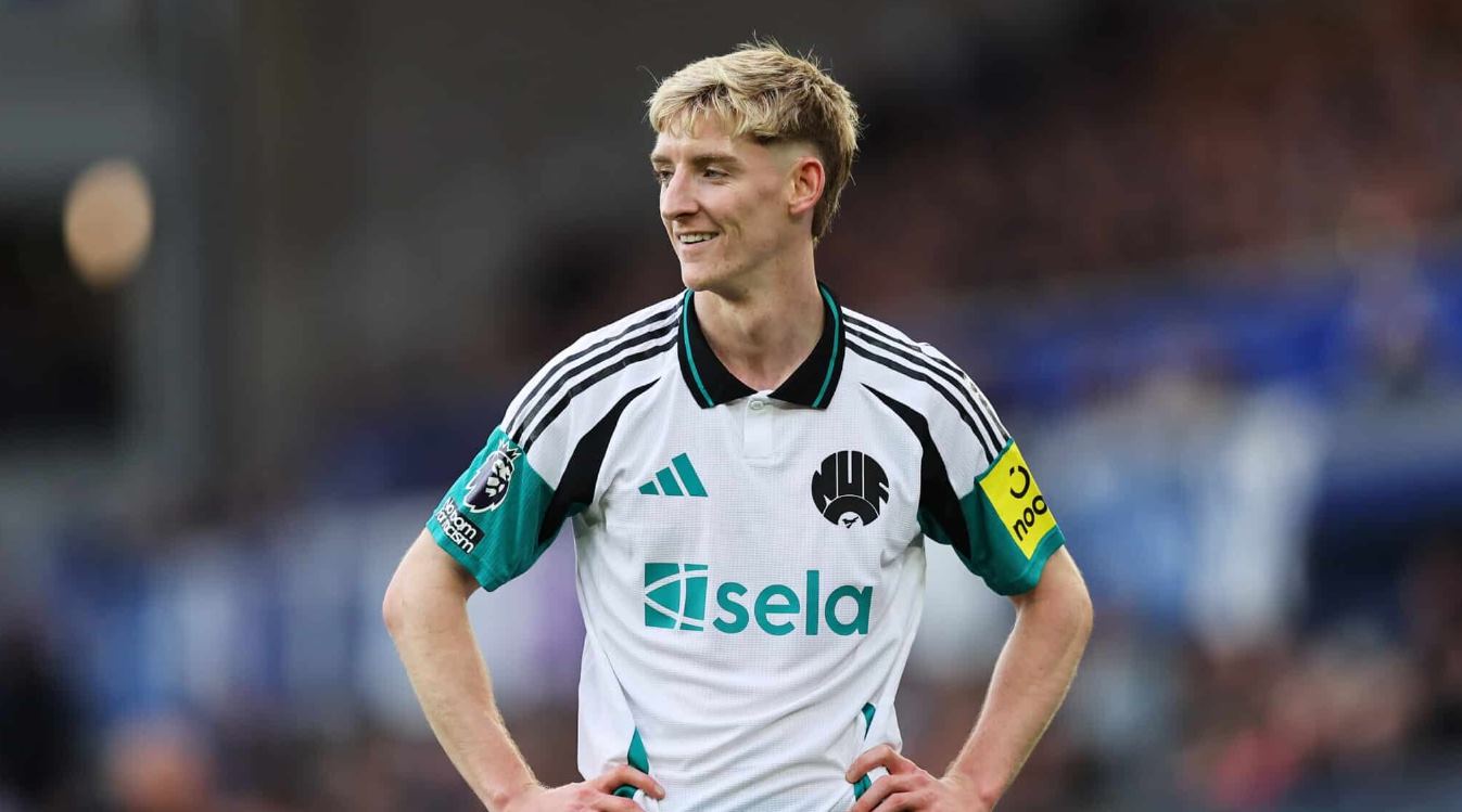 Anthony Gordon pemain Newcastle United incaran Barcelona