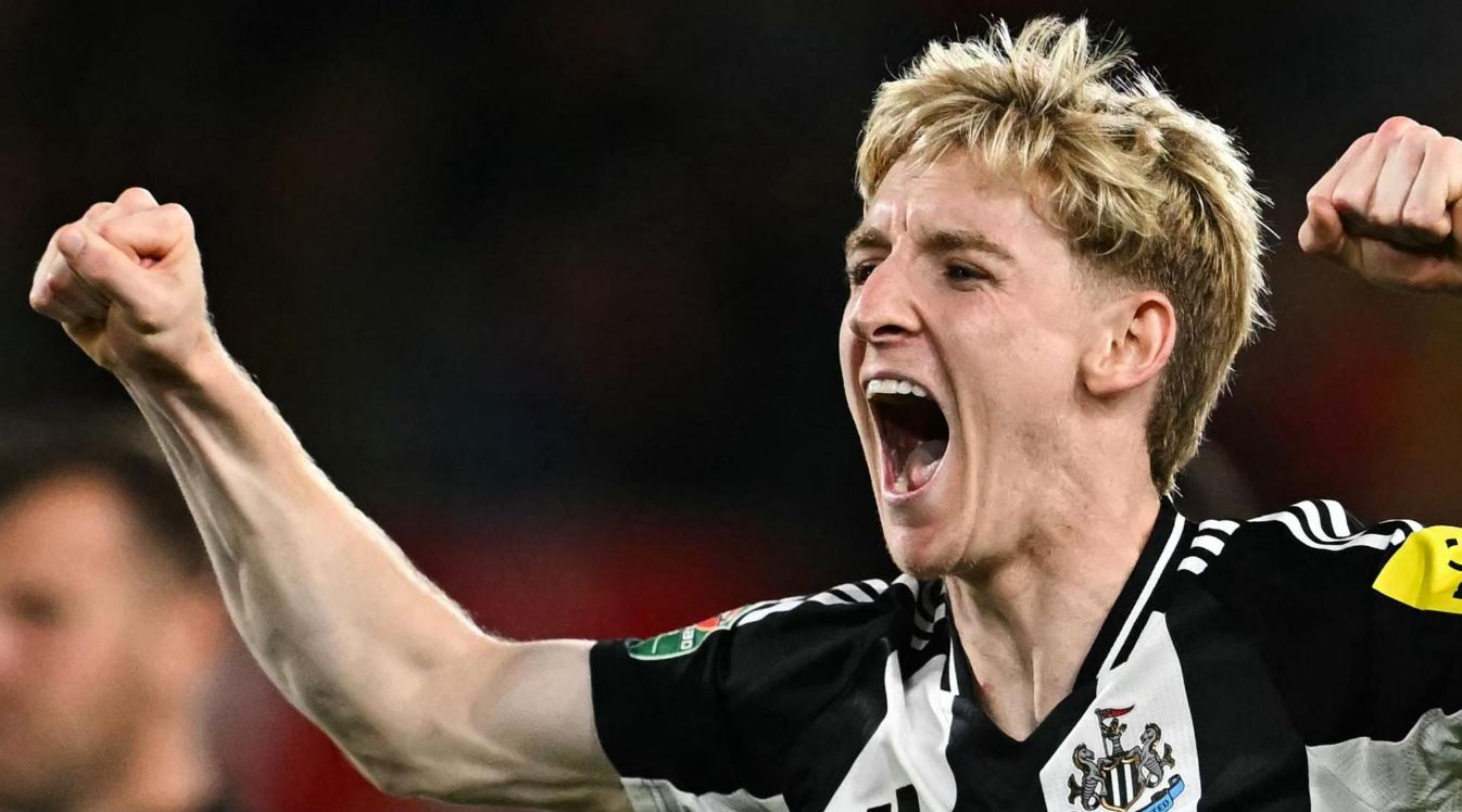 Anthony Gordon pemain Newcastle United masuk radar transfer Barcelona