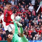 Benjamin Sesko saat mencetak gol ke gawang Liverpool