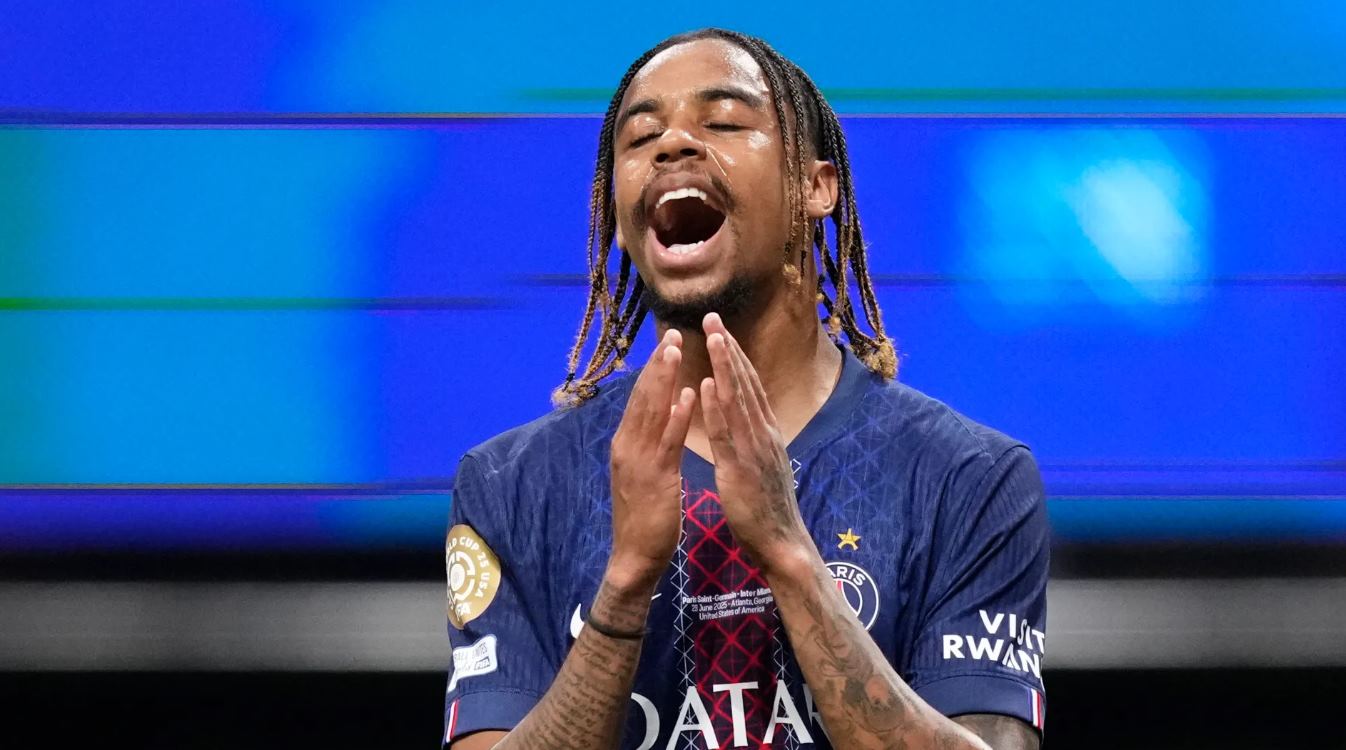 Bradley Barcola pemain PSG