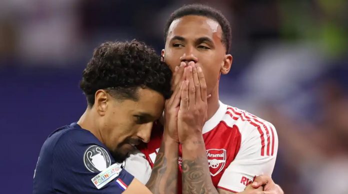 Gabriel pemain Arsenal usai gagal di adu penalti Gabriel pemain Arsenal usai gagal di adu penalti