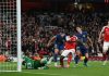 Kiper Atletico Madrid gagal membendung tembakan pemain Arsenal Bukayo Saka di semifinal Liga Champions 2026