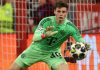 Jonas Urbig kiper Bayern Munchen